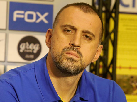 וויצ'יץ'. מאמן בבגאצקיס (אלן שיבר)