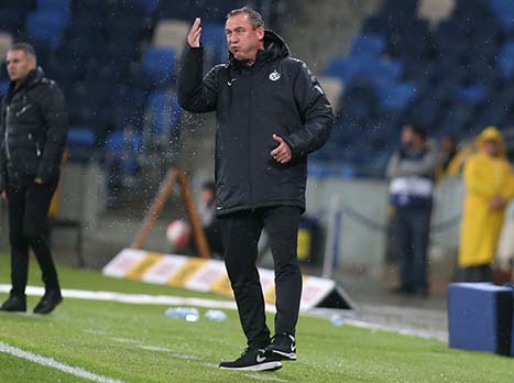 מולנסטיין. פלט לא נספר (יוסי שקל)