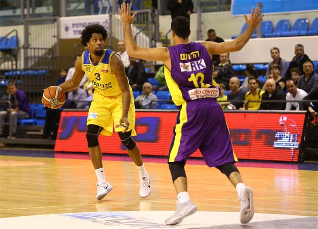 סיימון מול הרוש. משחק מצוין לשניהם (מנהלת הליגה)