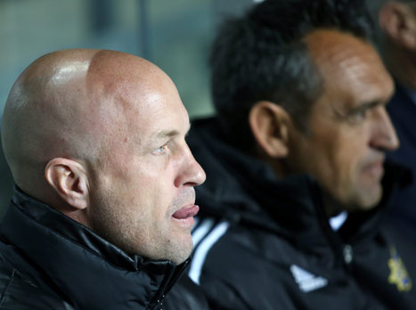 עדיין לא ממהר למנות מאמן. קרויף (אלן שיבר)