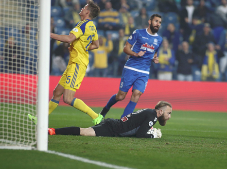 עמוס. מנע ניצחון גבוה יותר (אלן שיבר)