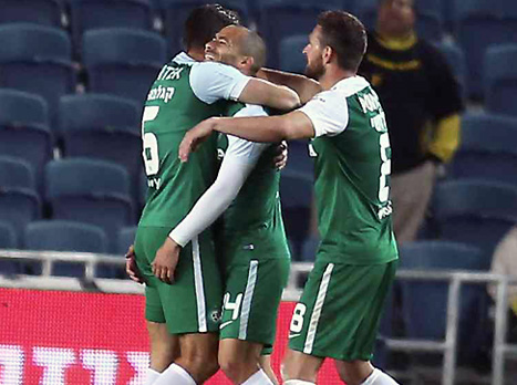 ורמוט חוגג. ניצחון קריטי למכבי חיפה (צילום: אלן שיבר)