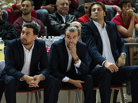 הפסד עשירי. פיאניג'אני (מנהלת הליגה)