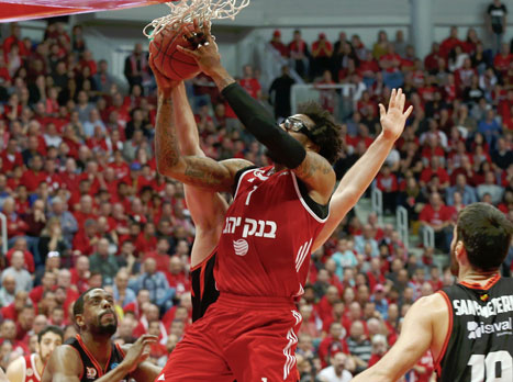 "המשחק באירופה פיזי יותר מאשר ב-NBA". אמארה (צילום: אלן שיבר)