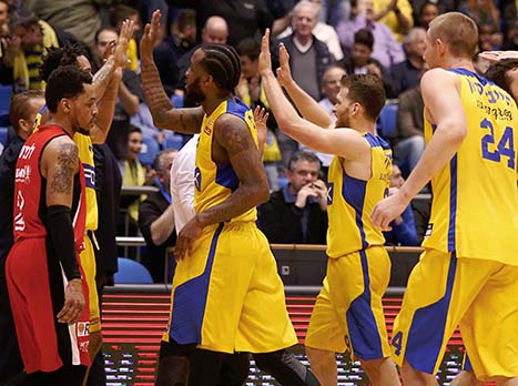 לא חשבו שזה יהיה כל כך קל. שחקני מכבי (אלן שיבר)