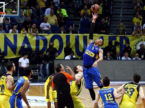 סימפסון מתעופף. דאבל דאבל אדיר לפורוורד (getty)