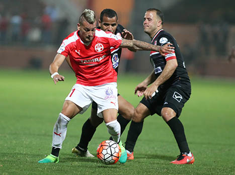 בוזגלו חזר להרכב ובישל (יוסי שקל)