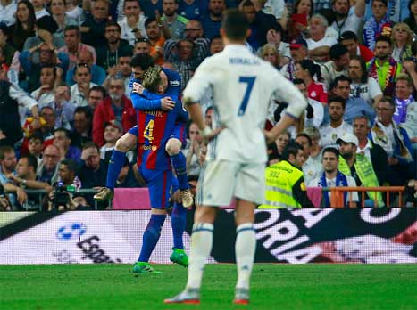 נוק-אאוט. מסי חוגג בברנבאו (Getty)