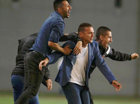 בכר ברגע שריקת הסיום. טירוף חושים בב"ש (אלן שיבר)