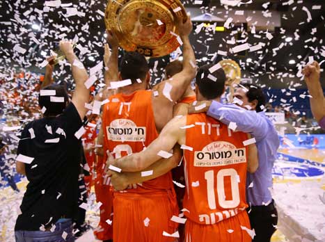 שוב בליגת העל (לירון מולדובן)