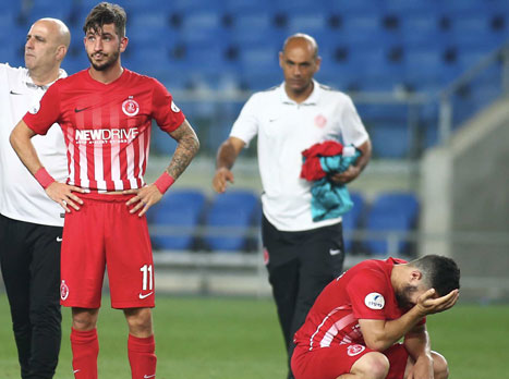 השחקנים מיררו בבכי דקות ארוכות (אלן שיבר)