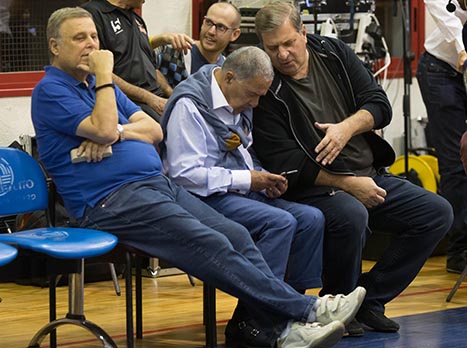 "ההנהלה חסינה, אך המאמנים עוזבים" (צילום: אלן שיבר)