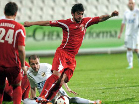 זר ראשון לעונה הבאה. אדמוביץ'