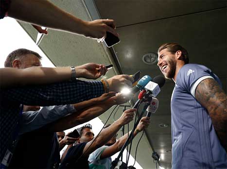 מצא גם זמן לעקוץ את פיקה. ראמוס (Getty)