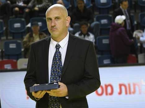 בצרות. לביא (עמית שיסל, איגוד הכדוריד)