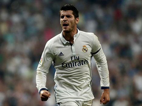 מדבר על המגרש (getty)