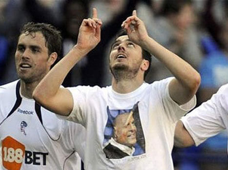 ריגש את הממלכה. כהן