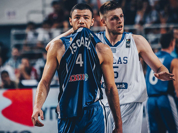 העתודה נותרה רק עם המחמאות (FIBA)