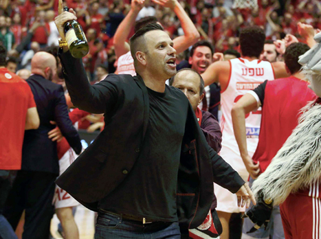 אלון הדביק את הקבוצה בהתהלבות (אלן שיבר)