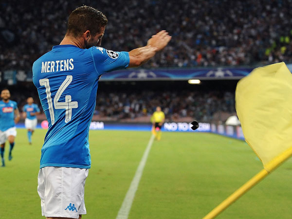 מרטנס ונאפולי חולמים גבוה (getty)