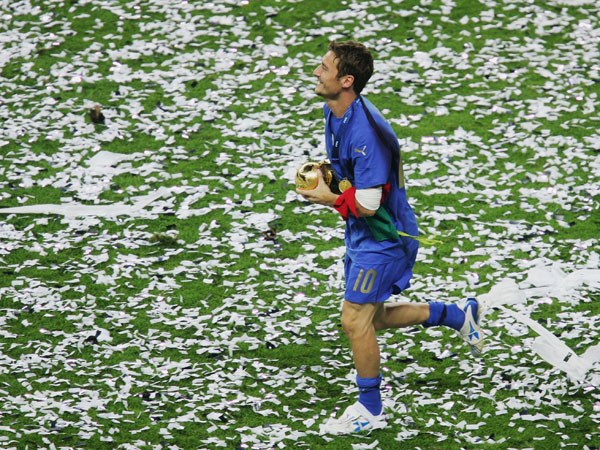 פרש עם הגביע העולמי. טוטי (getty)