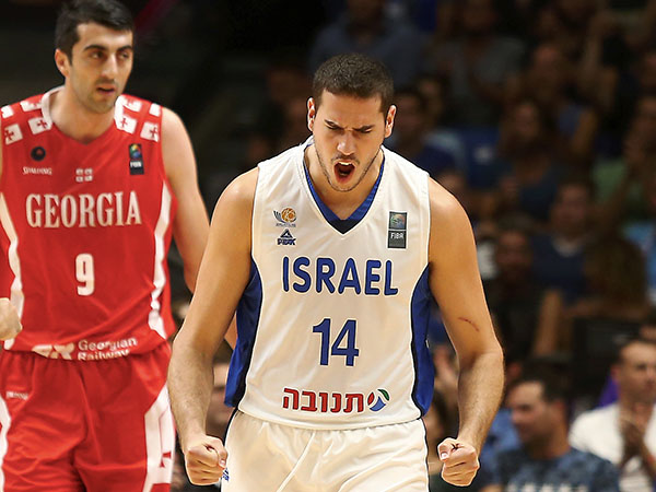 הכניס המון אנרגיות, אבל זה לא הספיק. בלייזר (אלן שיבר)