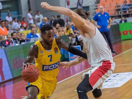 כל אחד מרגיש שהוא יכול לקבל החלטות (האתר הרשמי)