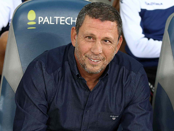 מוביל את הפועל חיפה לסיבוב ראשון אדיר. קלינגר (אלן שיבר)