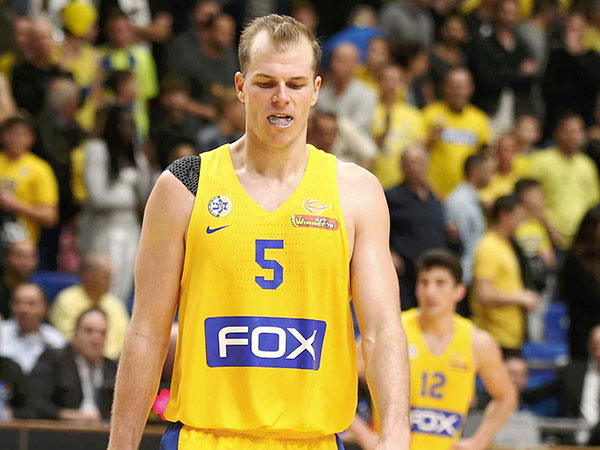 רול. הירבה לאבד בסיום (אלן שיבר)