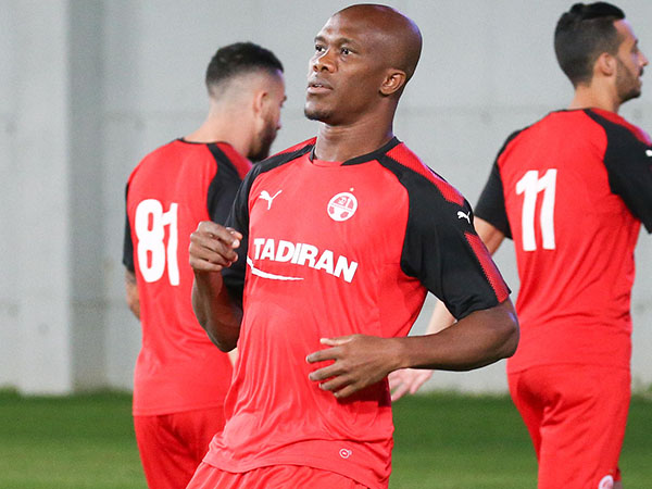 מאמצים להכשירו. וואקמה (דני מרון)