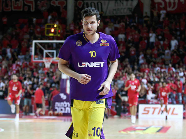 "הלוואי שכולם היו מקצועיים ומחויבים כמו פניני" (מנהלת הליגה)