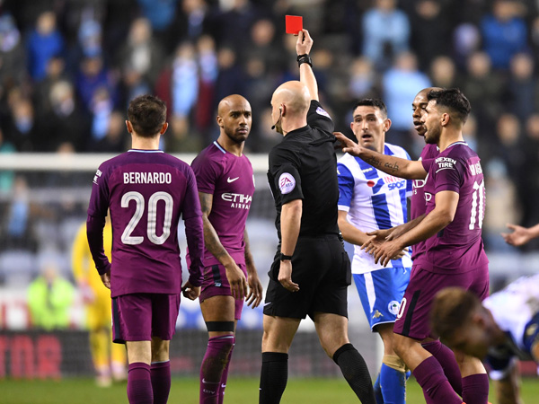 האדום לדלף במחצית הראשונה (getty)