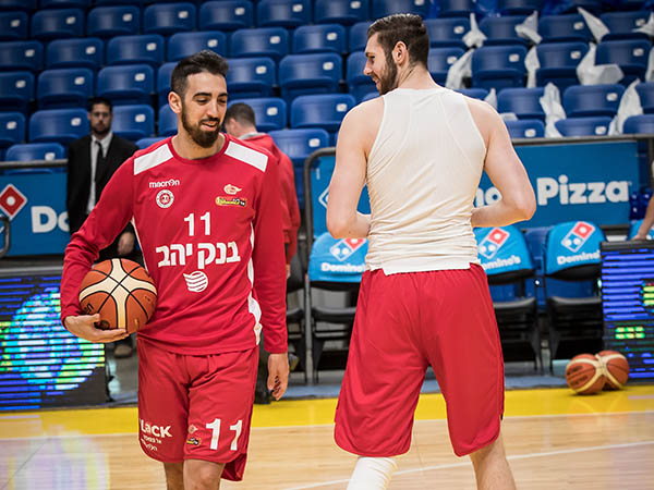 י-ם השאירה את הצרות בצד (עודד קרני)