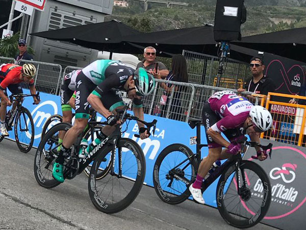 התזמון המושלם של בנט (ג'ירו)