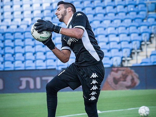 ניצן. ארבע שנים במועדון (עודד קרני)