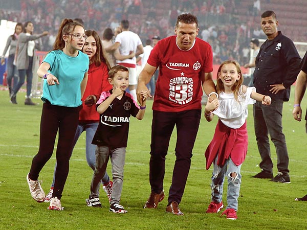 "מורידים טיפה את הרגל מהגז" (אלן שיבר)