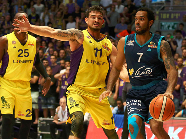 אלכסנדר עשה צרות בצבע (אלן שיבר)