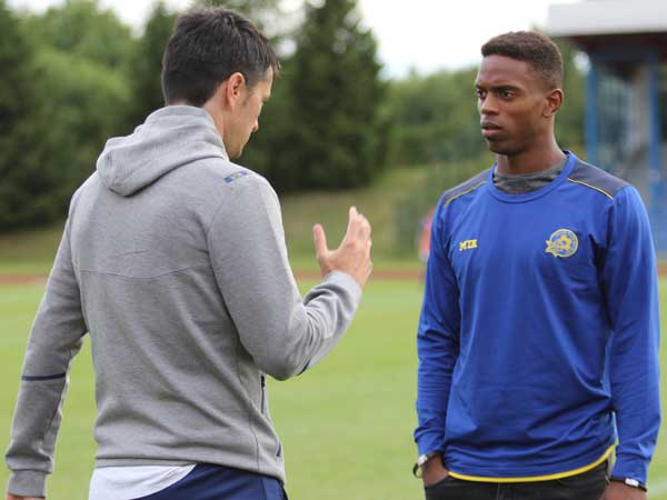 נכנס לעניינים. אמאדור באדיבות מכבי ת"א, האתר הרשמי)