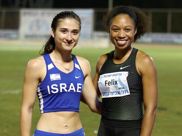 ויסמן עם פליקס (אלן שיבר)