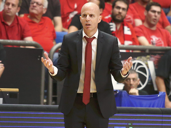 פרנקו. המשחק הראשון בבית (אלן שיבר)