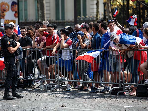 ההמונים מחכים (getty)