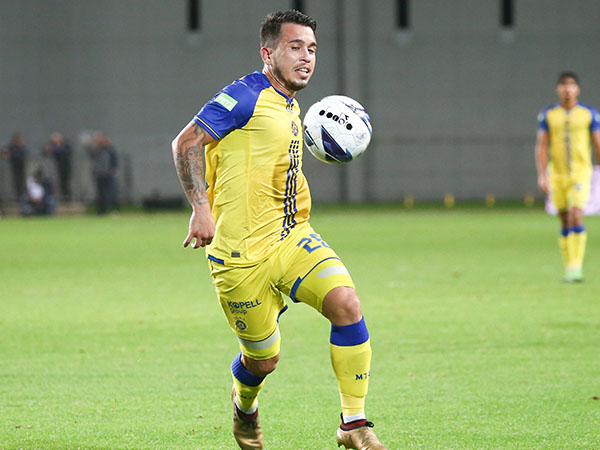 מודאג ממעמדו. באטוקיו (דני מרון)