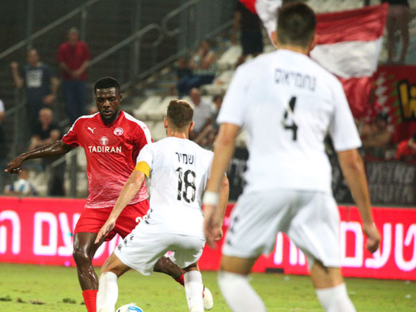 אוגו. הזר היחיד בהרכב (אנצ'ו גוש)