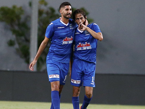 חגיגות גדולות אחרי הניצחון על בית"ר (צילום: אלן שיבר)