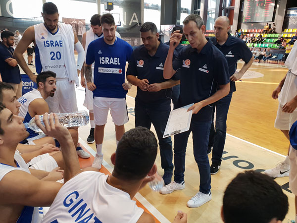 ניצחון והפסד במשחקי ההכנה. קטש