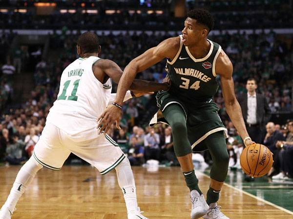 קיירי ויאניס ייאבקו במזרח (צילום: Getty)