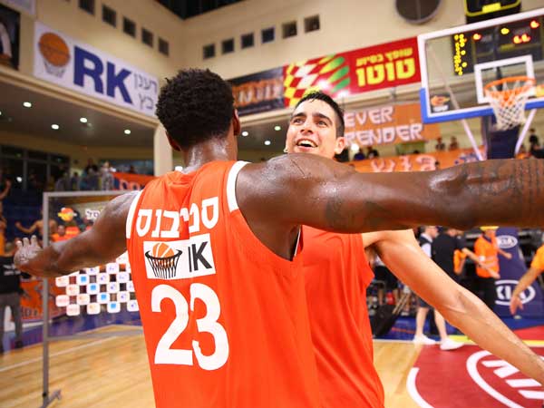 ראשל"צ מעפילה לחצי הגמר בגביע ווינר (באדיבות מנהלת הליגה)