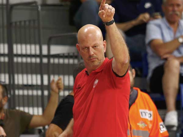 (מנהלת הליגה)