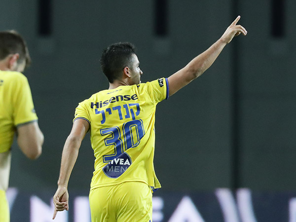 קנדיל. "מנצל כל צ'אנס" (דני מרון)