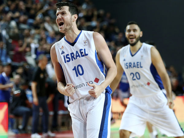 "יש לנו במה להתגאות" (אלן שיבר)